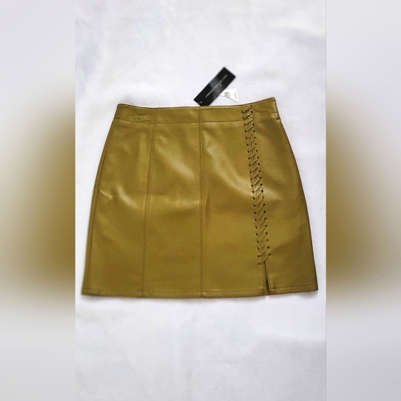 NWT! Anthro French Connection Women's Crolenda Faux Leather Mini-Skirt Size 6 - Picture 14 of 16
